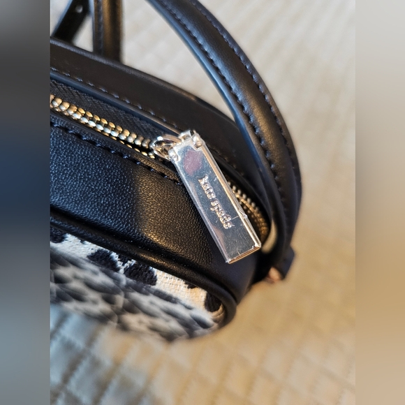 Kate Spade Jacquard Flower Small Camera Bag Crossbody - Picture 6 of 8